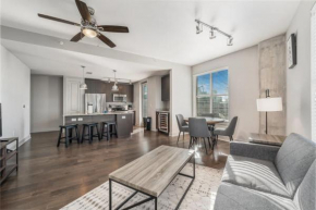 Bright Chic 2 Bedroom Apartment by Stay Gia
